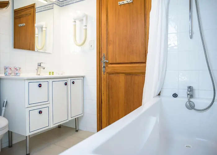 Maison & Les 4 Vents Apartment *